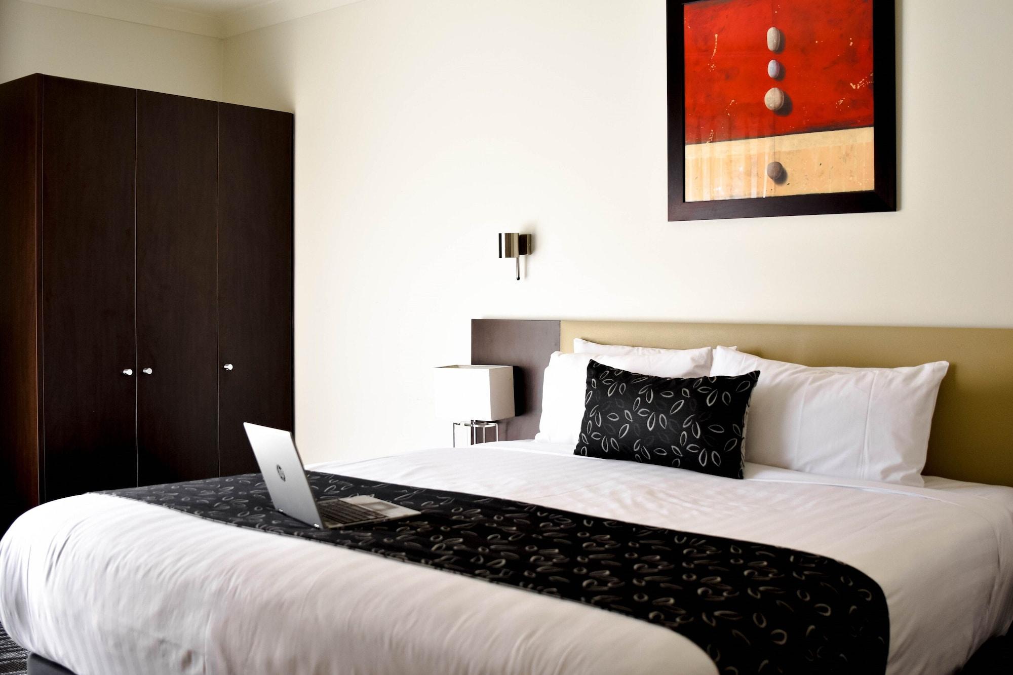 The Charles Hotel Wagga Wagga Exterior foto