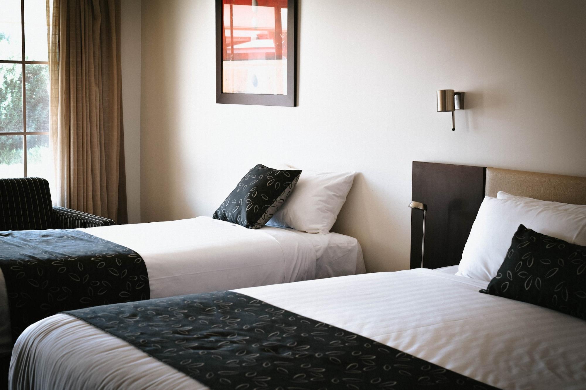 The Charles Hotel Wagga Wagga Exterior foto