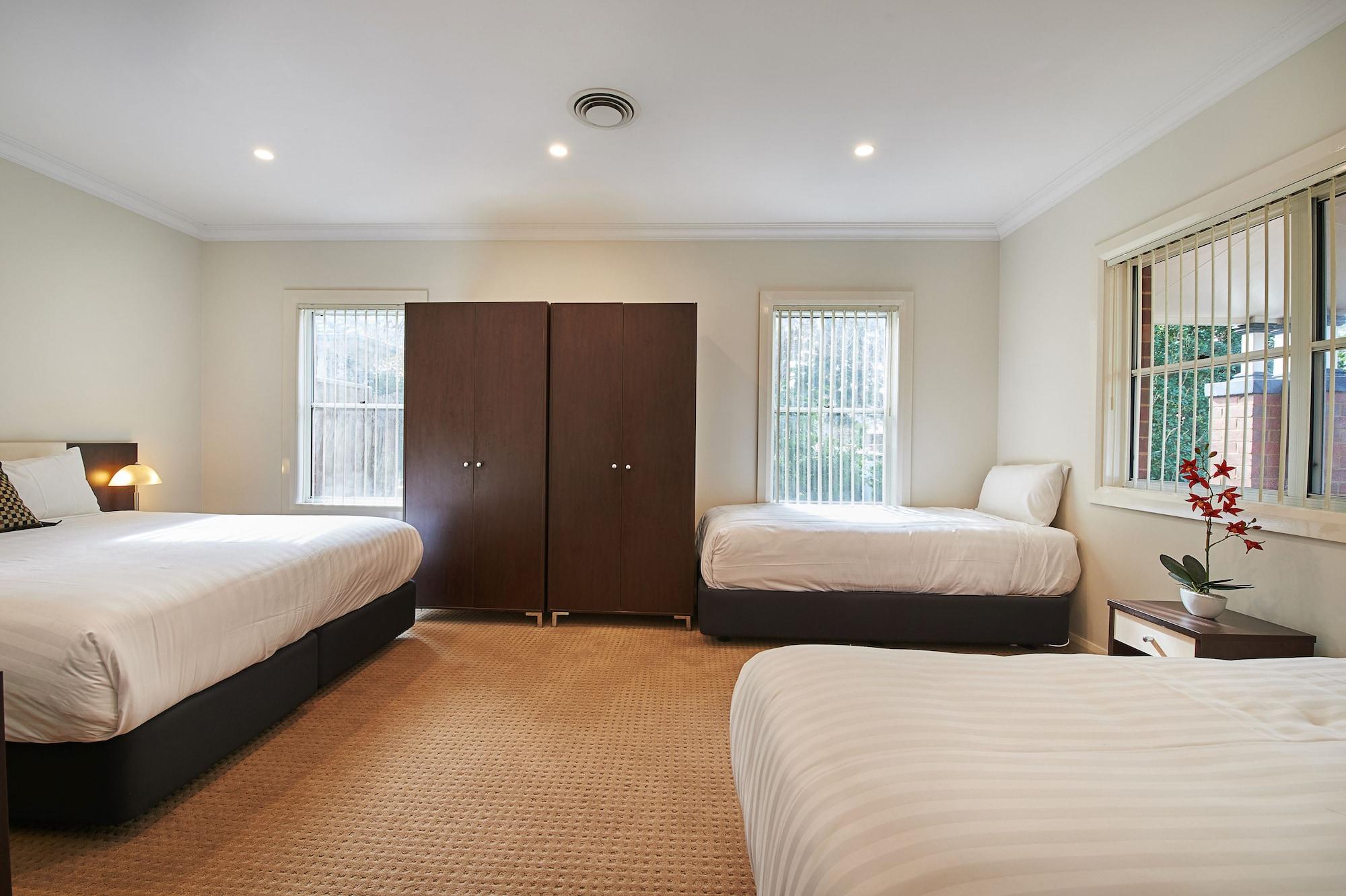 The Charles Hotel Wagga Wagga Exterior foto